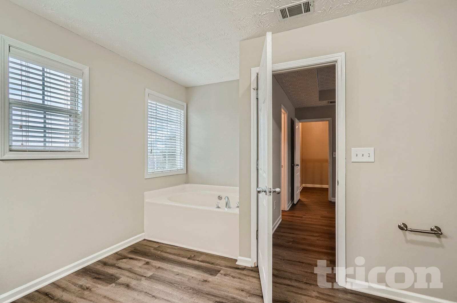 Building Photo - 80 Maple Trace