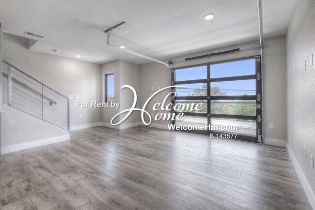 Building Photo - Coming Soon - NEWER Luxury Town Home Centr...