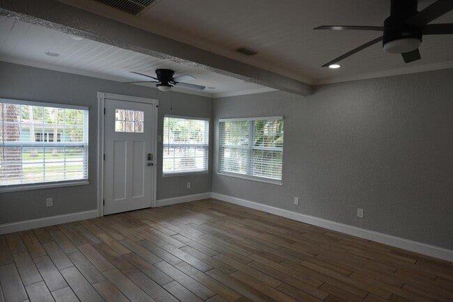 Building Photo - 528 Tennessee Ave