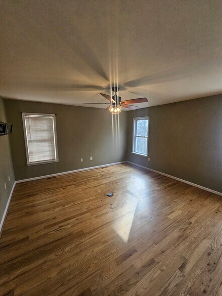 Master bedroom - 852 Gray Fox Rd