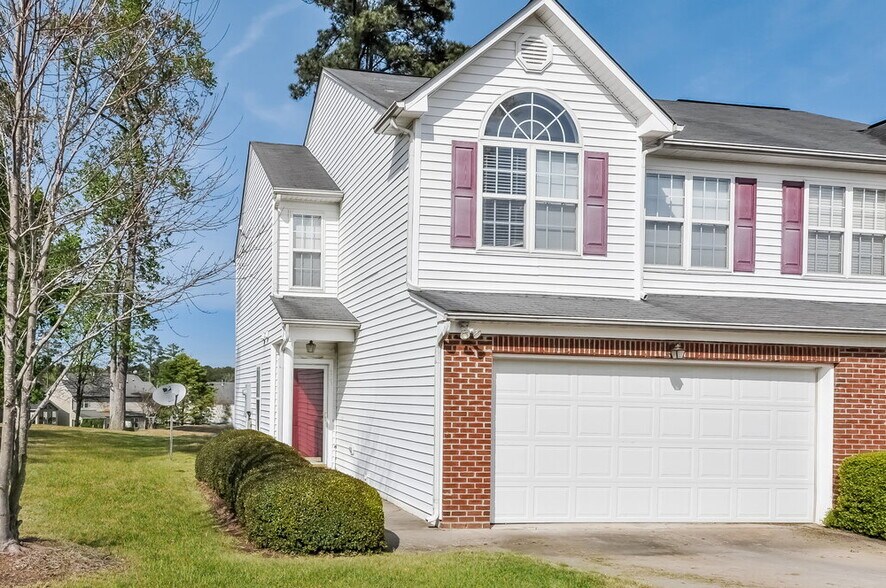 Building Photo - 2232 Castle Pines Dr