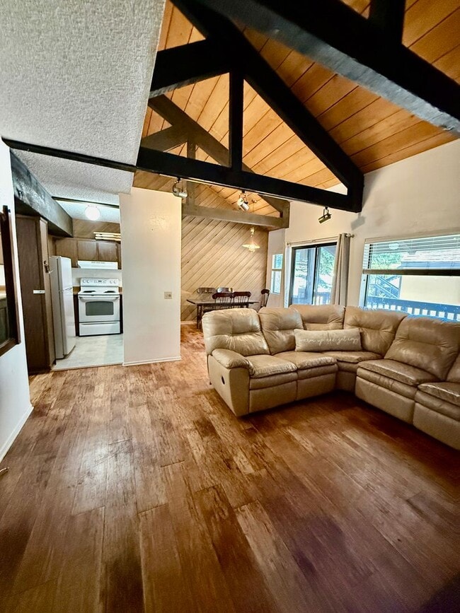 Building Photo - 1629 Majestic Pines Dr