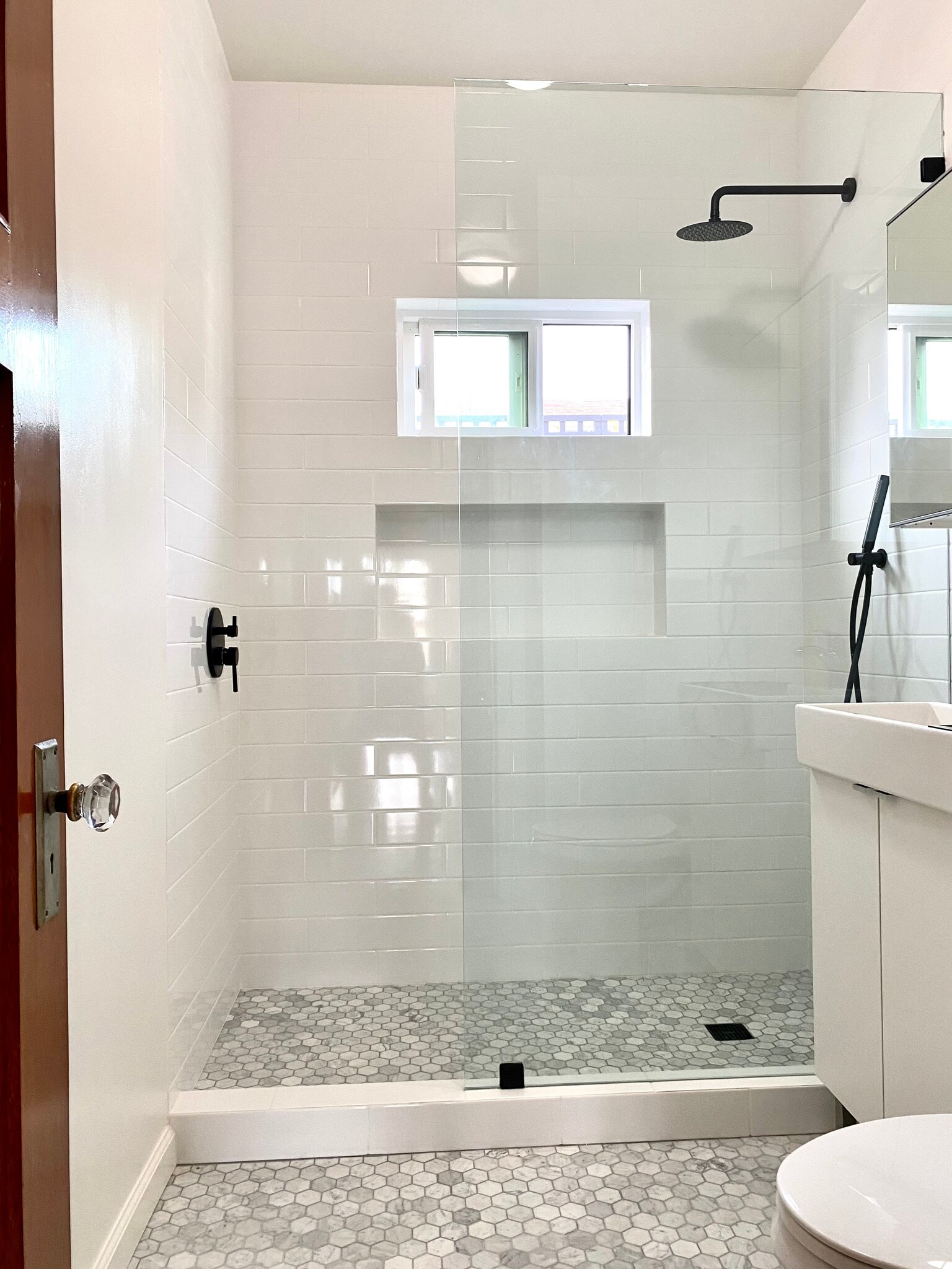 Building Photo - 3365 Tyburn St