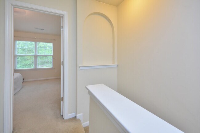 Building Photo - Modern 2BR/2.5BA Townhome in Stratford Lakes – Minutes to Southpoint & Downtown Durham!