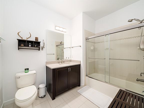 Building Photo - 443 2nd St