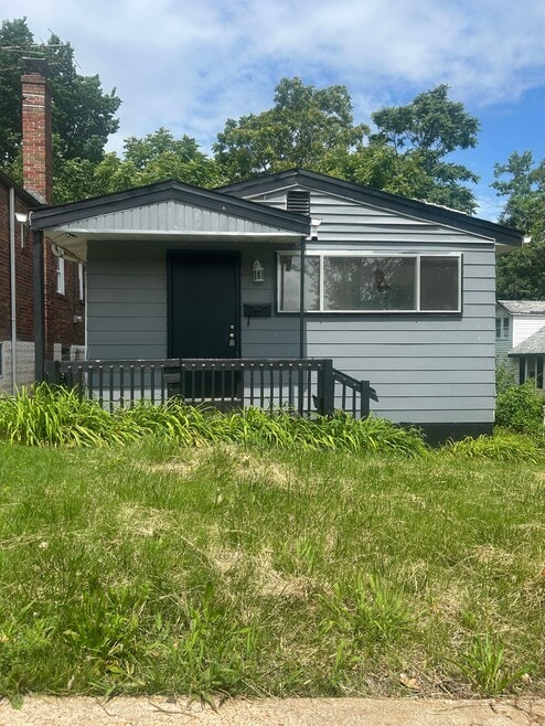 Building Photo - 4211 Ravenwood Ave