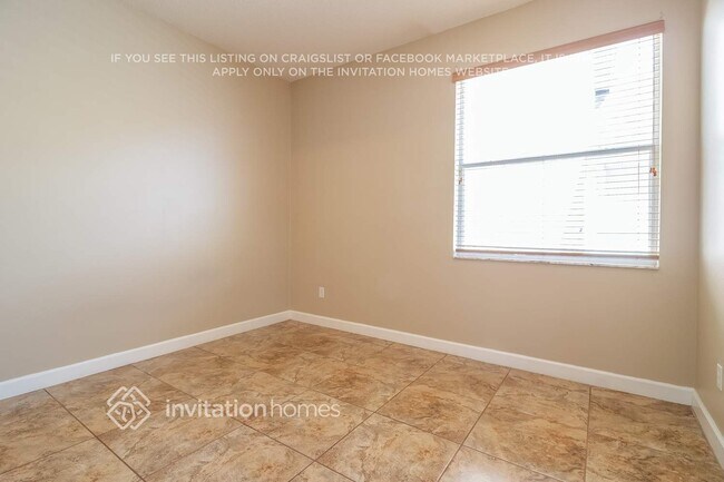 Building Photo - 2102 Drive Way