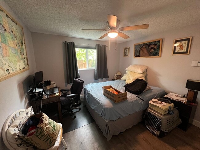 Building Photo - Charming 3 Bedroom, 2 Bathroom Home in Fer...