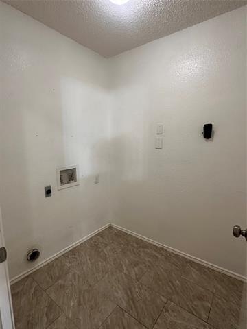 Building Photo - 10265 Maria Dr