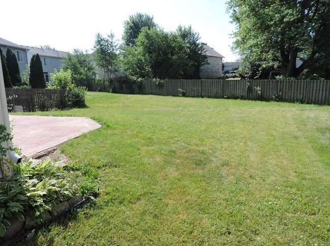 Building Photo - 357 Richmond Dr