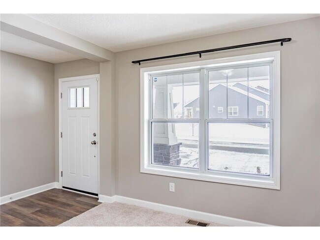 Building Photo - 143X Nutmeg Cir