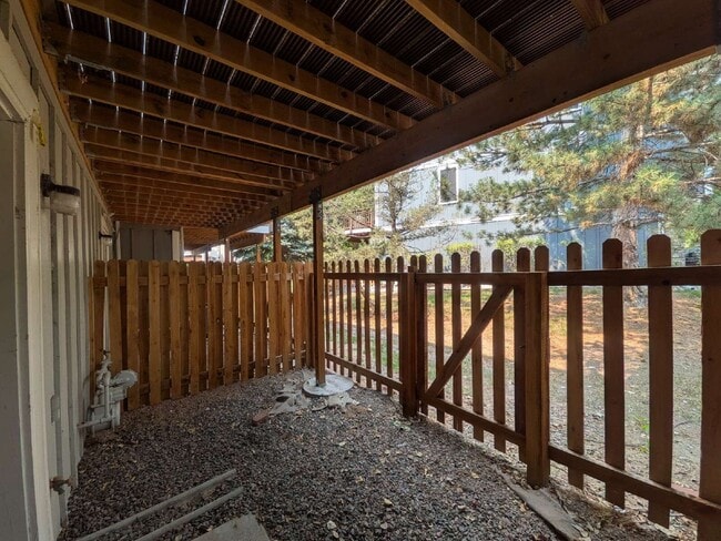 Building Photo - 11806 E Kepner Dr