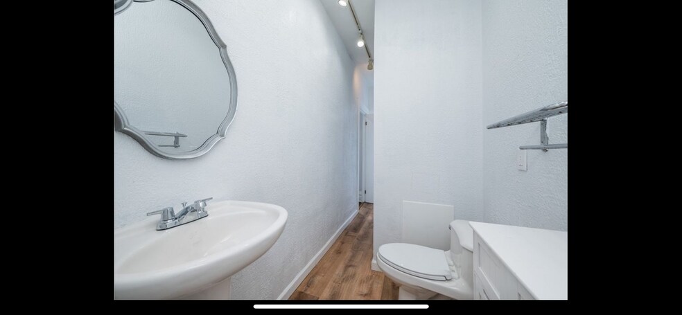 Building Photo - 59 Greenbush St