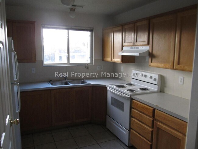 Building Photo - 279 W 1100 N