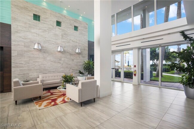 Building Photo - 3443 Gulf Shore Blvd N