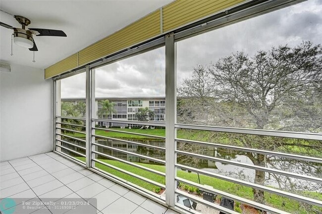 Building Photo - 4401 Martinique Ct