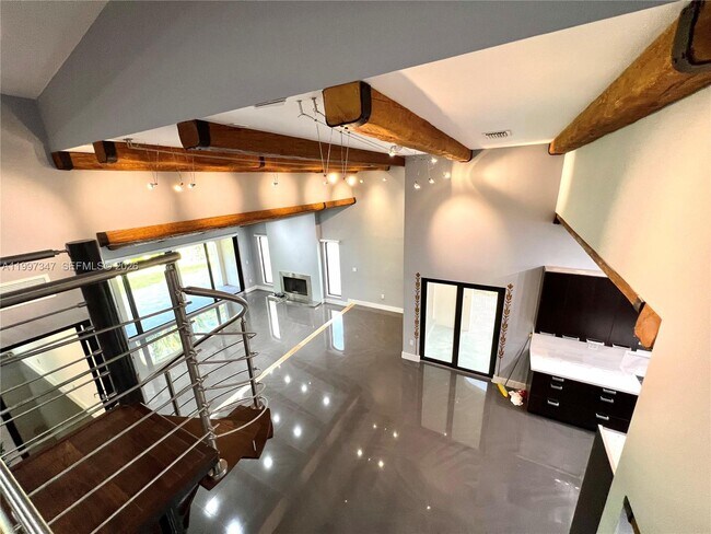 Building Photo - 9331 NW 48th Doral Terrace