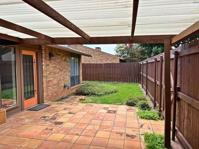 Building Photo - 2814 Mill Valley Dr