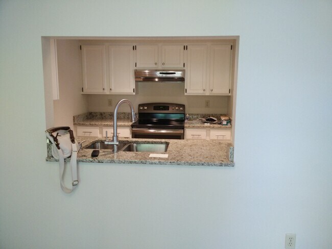 Kitchen - 12719 NE 83rd Ct