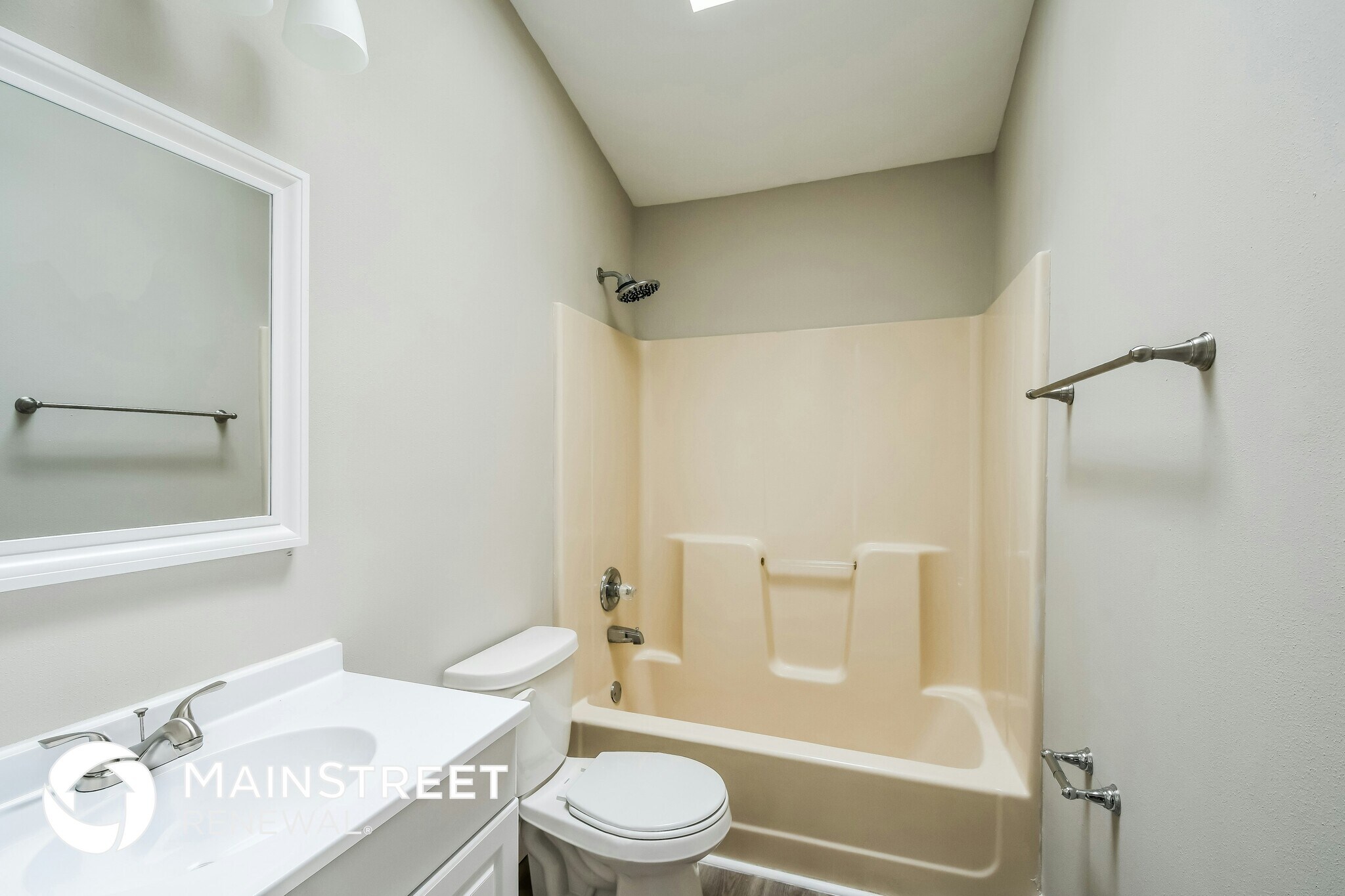 Building Photo - 5354 Trailview Dr