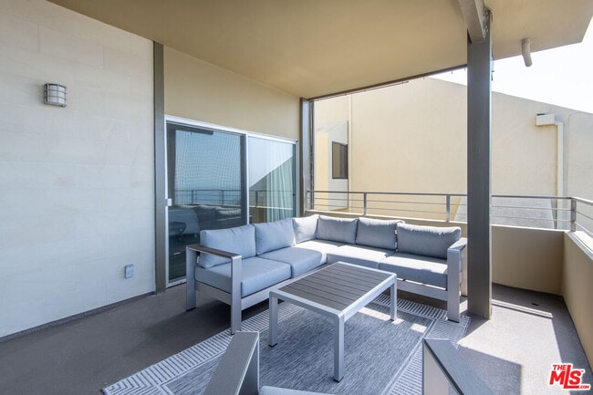 Building Photo - 18063 W Coastline Dr