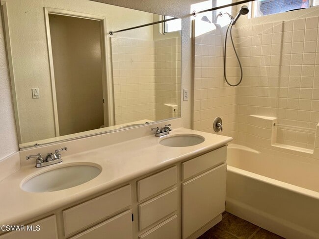 Building Photo - 658 Avenida Magdalena