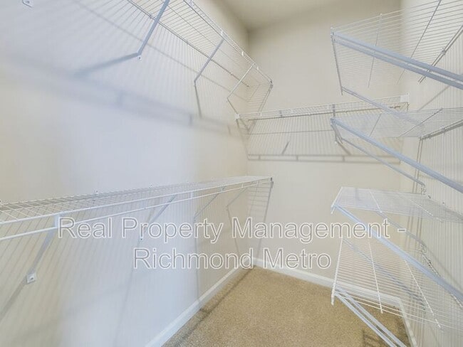 Building Photo - 2031 Turtle Pkwy