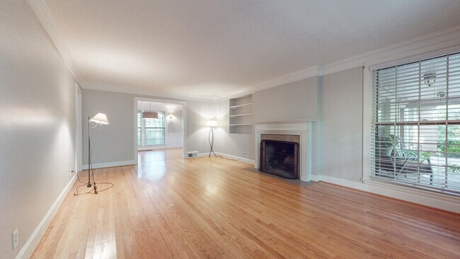Building Photo - 802 Timber Ln