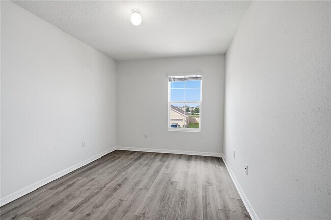 Building Photo - 32745 Pez Landing Ln