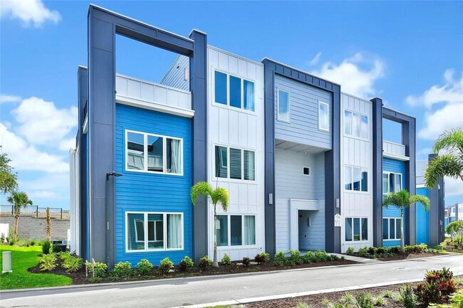 Building Photo - 7740 Sandy Ridge Dr