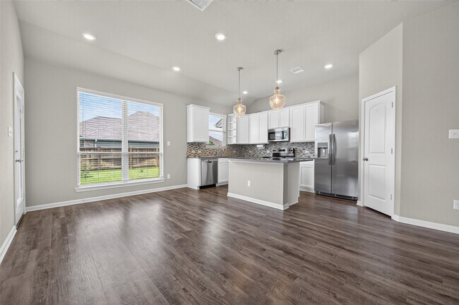 Building Photo - 305 Brock's Ct