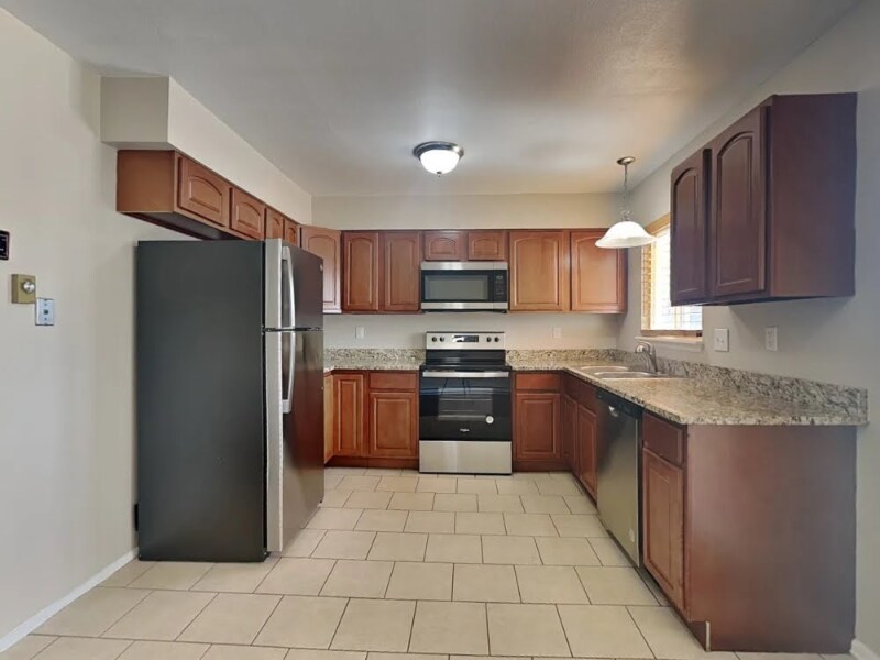 Building Photo - 3789 S Norfolk Way