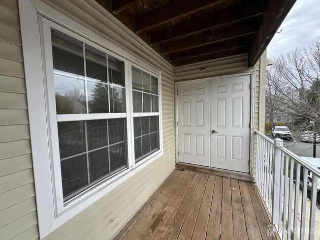 Building Photo - 1022 Dogwood Ct