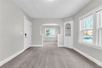 Building Photo - 4013 W 23rd St