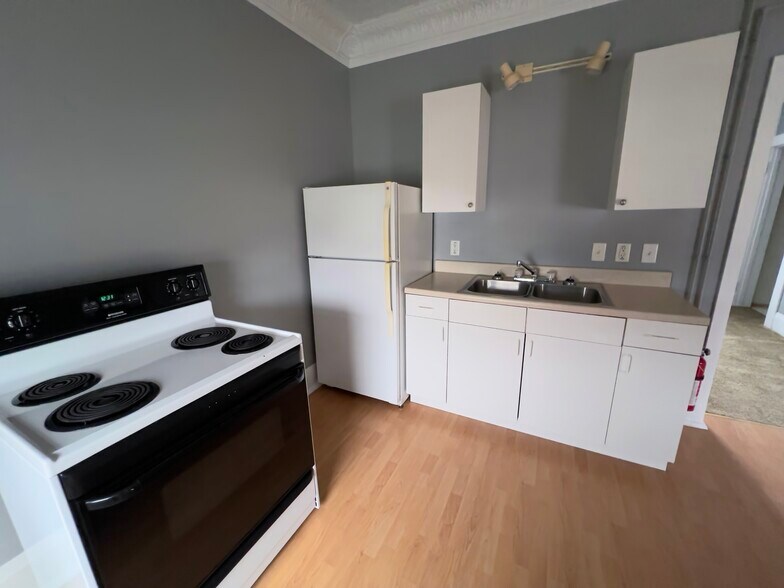 Building Photo - 15 Park Cir