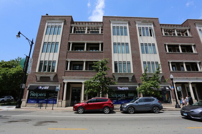 Building Photo - 2401 N Janssen Ave