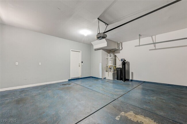 Building Photo - 10644 Tray Mountain Ave