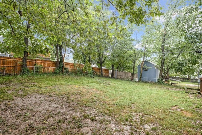 Building Photo - Beautiful 3 Bedroom Home