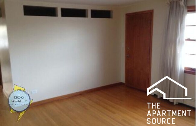 Building Photo - 3556 N Nagle Ave