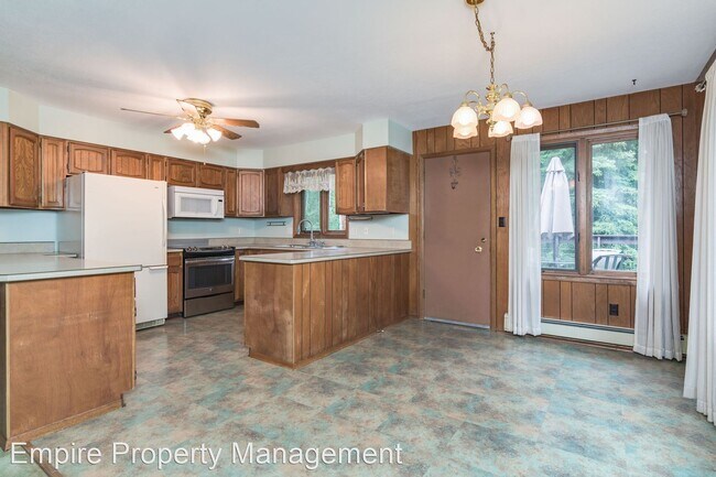 Building Photo - 3 br, 2 bath House - 845 Birch Hill Road
