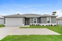Building Photo - 1306 SW Del Rio Blvd