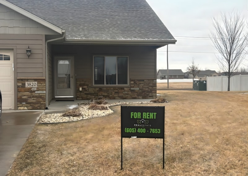 Building Photo - 3820 E Vendavel St