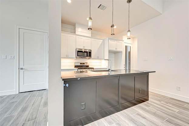 Building Photo - 8930 Spring Knoll Forest Dr
