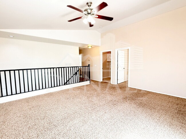 Building Photo - 805 S Esmeralda