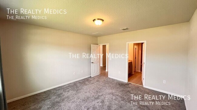 Building Photo - 702 Alta Vista Ct