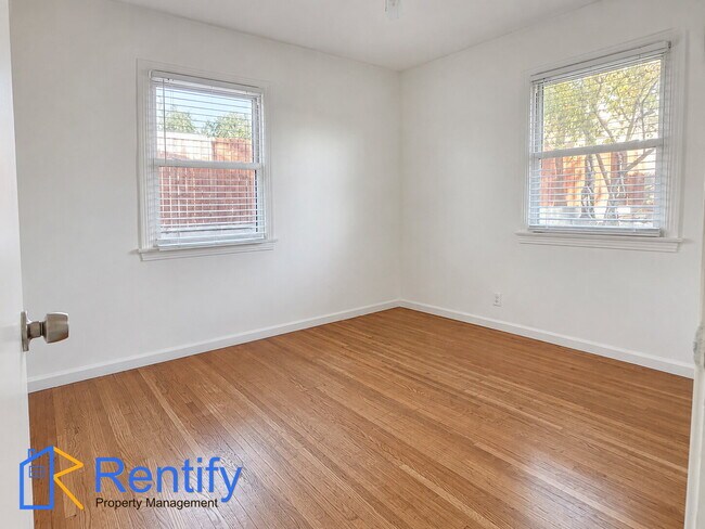 Building Photo - Charming 3bed/2bath Rustic Mid-Century Home