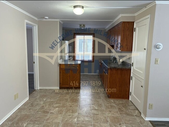 Building Photo - 4508 W Crawford Ave