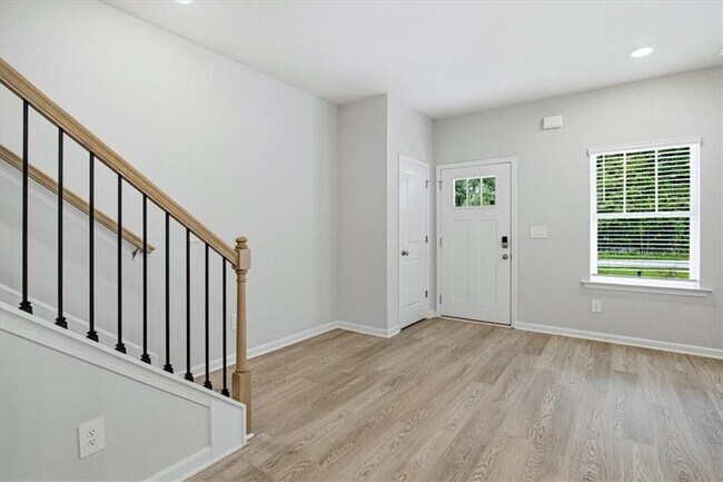 Building Photo - 2238 Ashton Dr