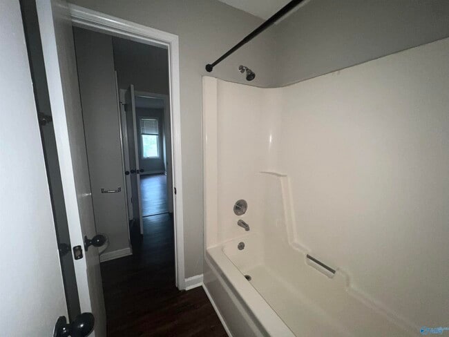 Building Photo - 9007 Mahogany Row SE