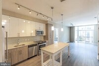 Building Photo - 145 Riverhaven Dr
